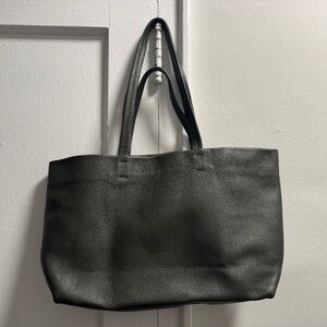 Cuyana Pebbled Leather Tote Small